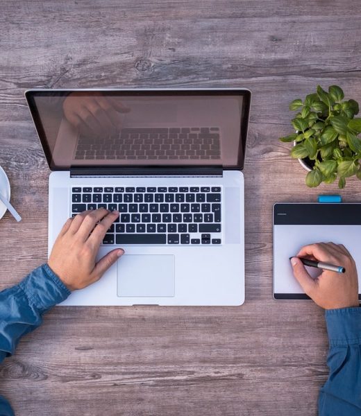 laptop-2838921_1280-min